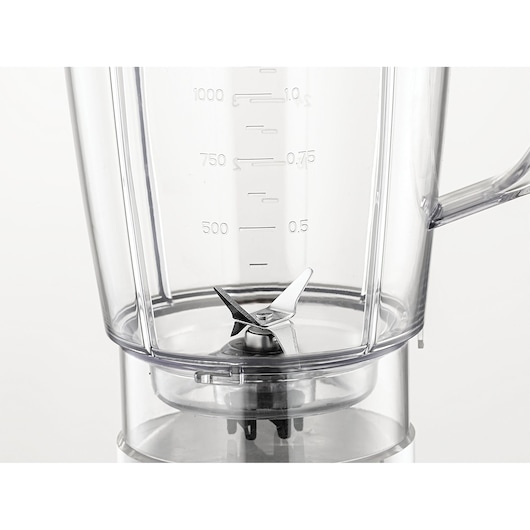 BLACKDECKER BX520 blender jar photography, clear plastic pitcher with stainless steel blades, side angle.